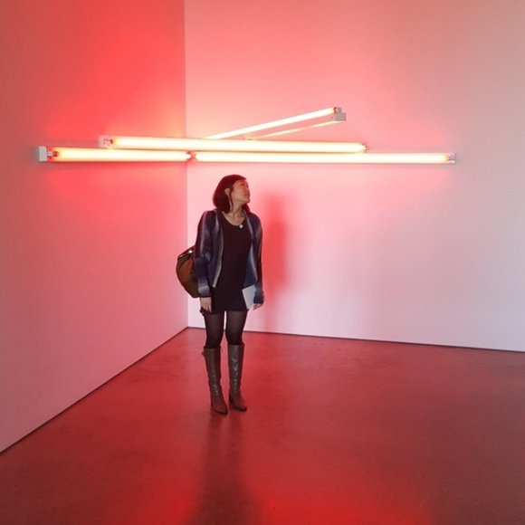 Meet your Posher, Kim - Picture 2 of 2